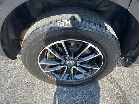 Used 2018 Dodge Journey SE w/ Connectivity Group FWD image 11