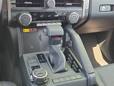 Used 2025 Toyota 4Runner TRD Off-Road Premium AWD/4WD image 28