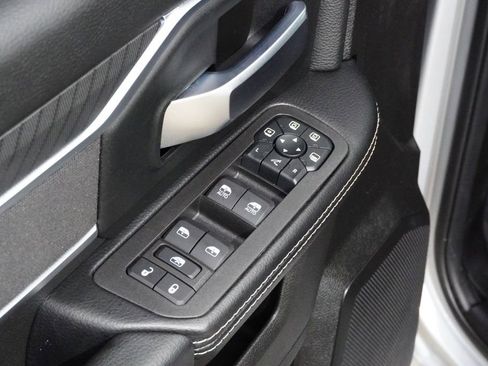 Used 2026 RAM 2500 Big Horn AWD/4WD image 28