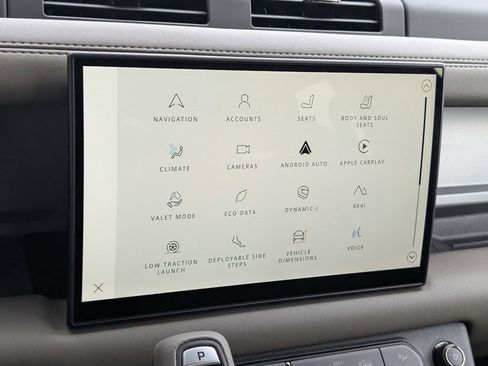 Certified 2025 Land Rover Defender 110 image 18
