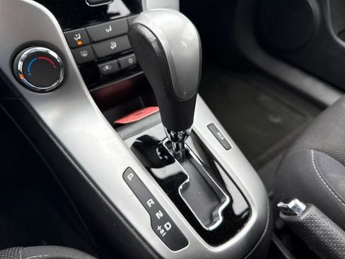 Used 2014 Chevrolet Cruze LT FWD image 28
