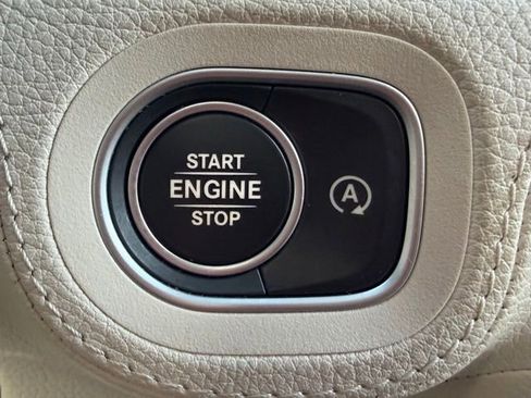 Certified 2024 Mercedes-Benz GLE 350 4MATIC w/ Driver Assistance Package image 25