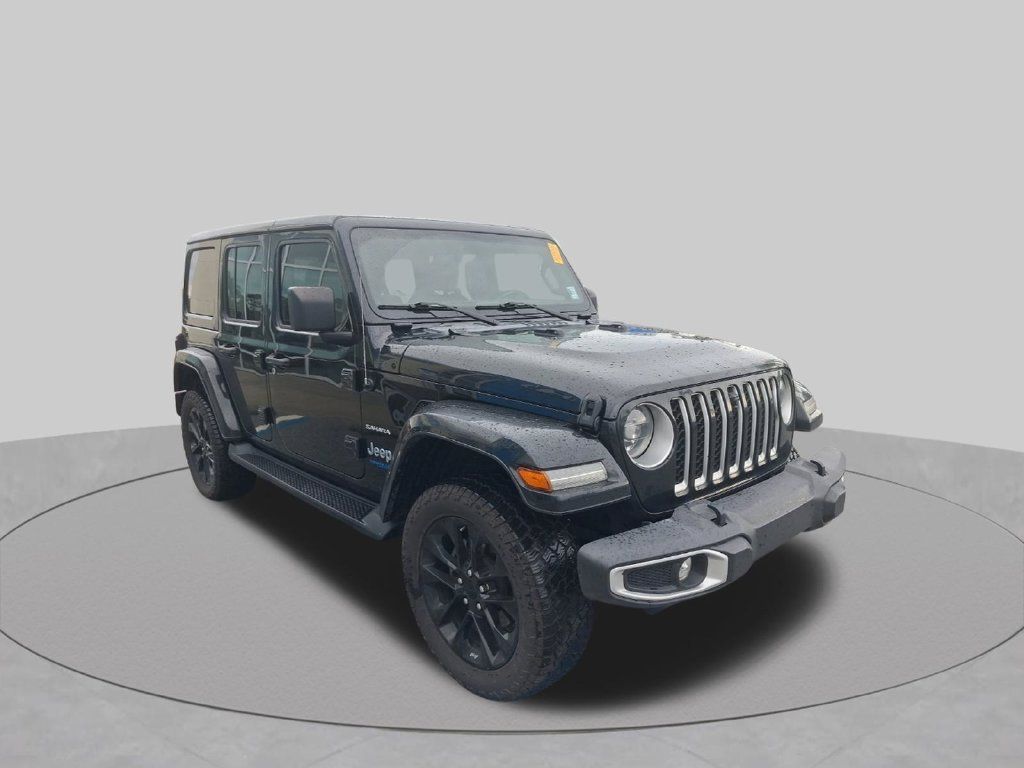 Used 2021 Jeep Wrangler Unlimited Sahara w/ Cold Weather Group AWD/4WD image 3