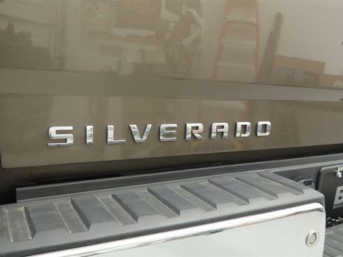 Used 2015 Chevrolet Silverado 1500 LTZ Z71 w/ LTZ Plus Package image 10