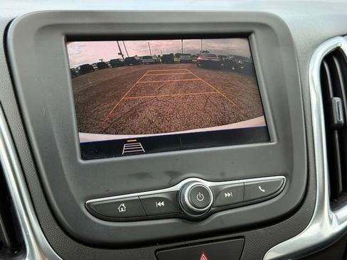Used 2020 Chevrolet Equinox LT FWD image 17
