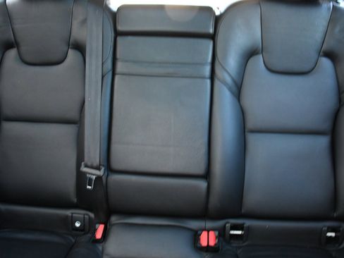 Used 2020 Volvo XC60 T6 Inscription w/ Protection Package Premier image 11