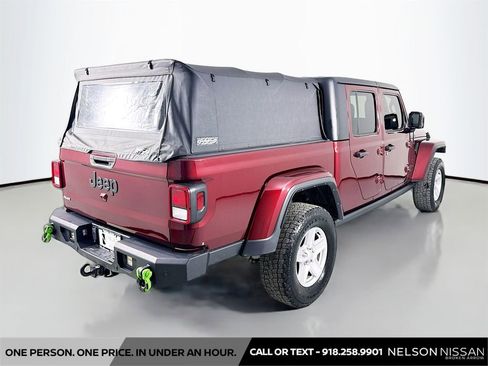 Used 2022 Jeep Gladiator Sport image 5