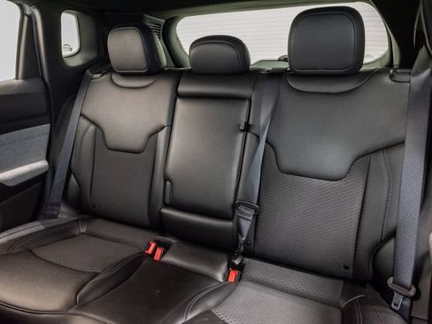 Used 2025 Jeep Compass Latitude AWD/4WD image 24