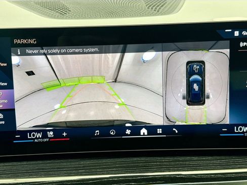 New 2026 BMW X5 xDrive40i w/ M Sport Package AWD/4WD image 15