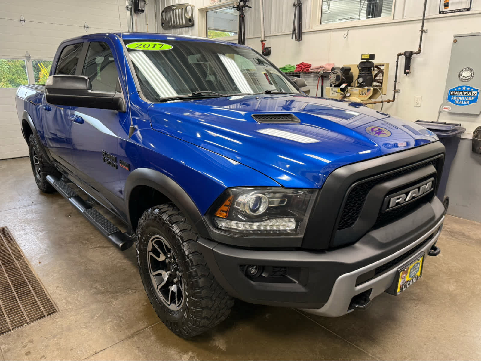 Used 2017 RAM 1500 Rebel w/ Luxury Group AWD/4WD image 3