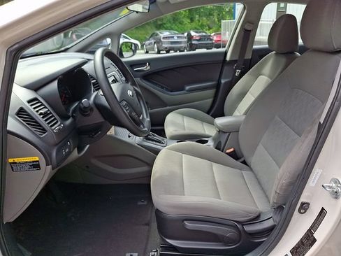 Used 2015 Kia Forte LX FWD image 19