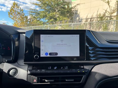 Used 2025 Toyota Camry LE image 18