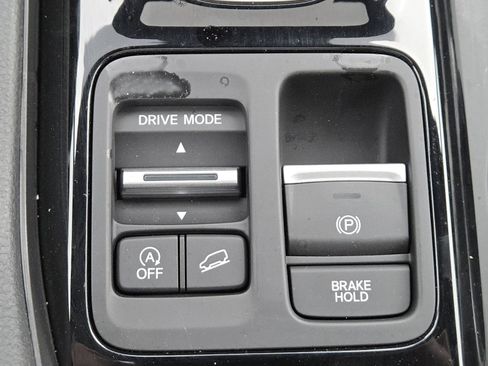 Used 2025 Honda Pilot Black Edition image 32