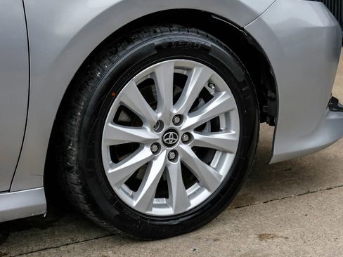 Used 2019 Toyota Camry LE FWD image 56