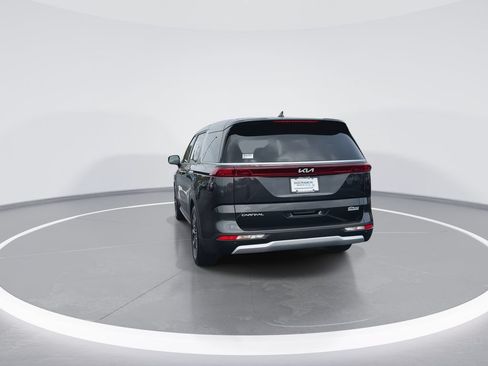 Used 2024 Kia Carnival EX FWD image 7