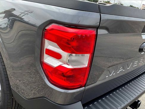 New 2025 Ford Maverick XLT image 14