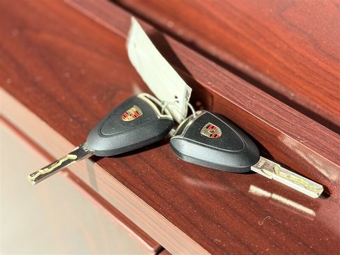 Used 2009 Porsche 911 Carrera 4S AWD/4WD image 36