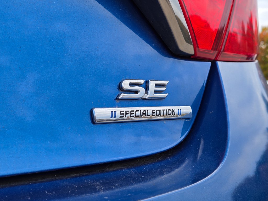 Used 2016 Toyota Camry SE FWD image 10