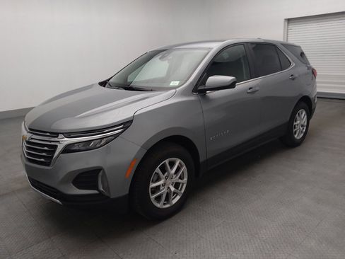 Used 2024 Chevrolet Equinox LT image 2