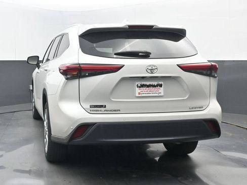 Used 2023 Toyota Highlander Limited FWD image 26