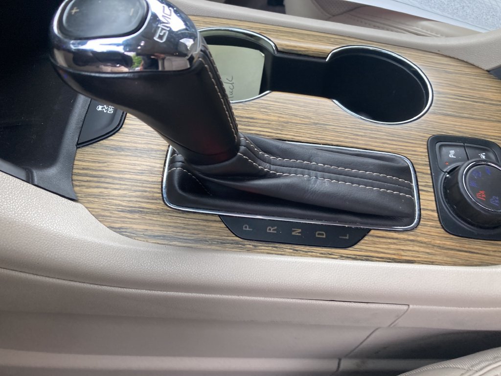 Used 2019 GMC Acadia Denali AWD/4WD image 30
