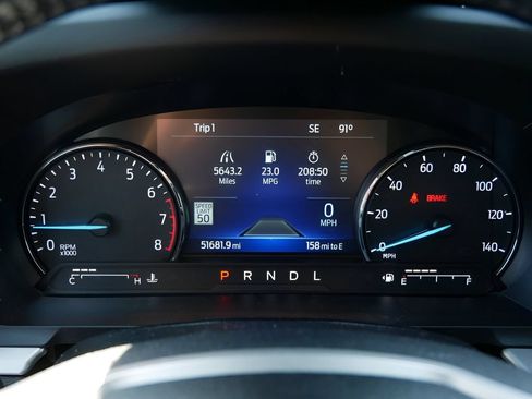 Used 2022 Ford Explorer XLT w/ Equipment Group 202A AWD/4WD image 21