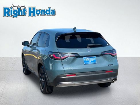 Used 2025 Honda HR-V Sport image 4