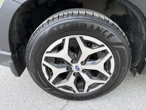 Used 2019 Subaru Forester Premium w/ All-Weather Package AWD/4WD image 16