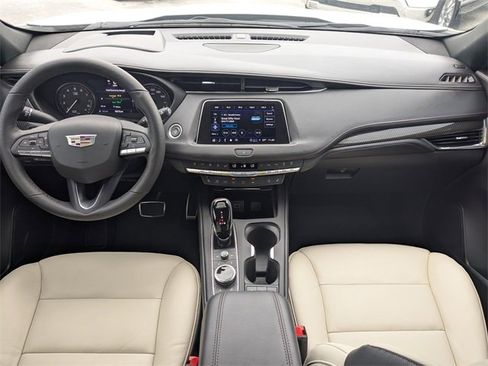 Used 2022 Cadillac XT4 Sport image 17