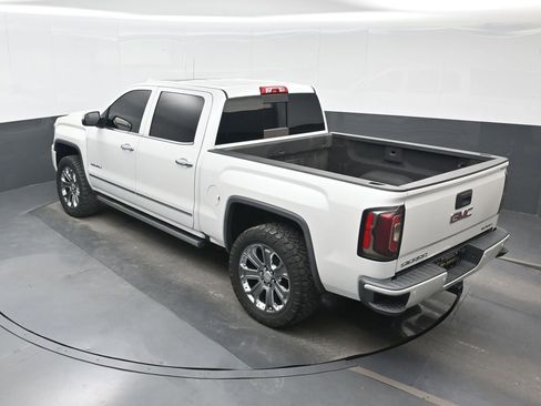 Used 2016 GMC Sierra 1500 Denali w/ Denali Ultimate Package AWD/4WD image 18