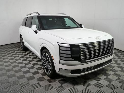 Certified 2026 Hyundai Palisade Calligraphy FWD image 1