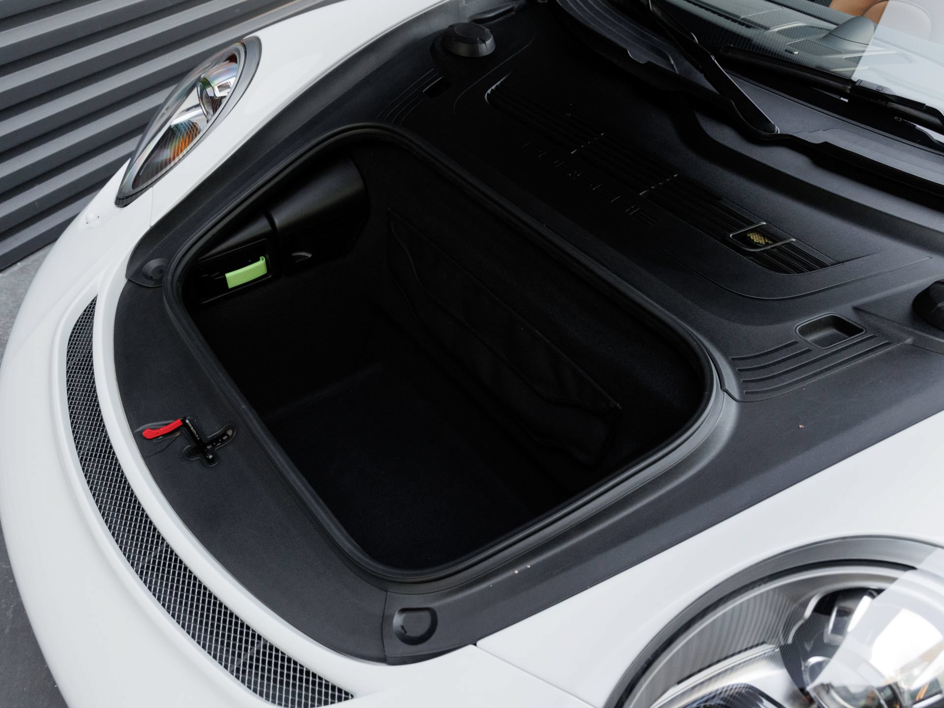 Certified 2019 Porsche 911 Speedster RWD image 43