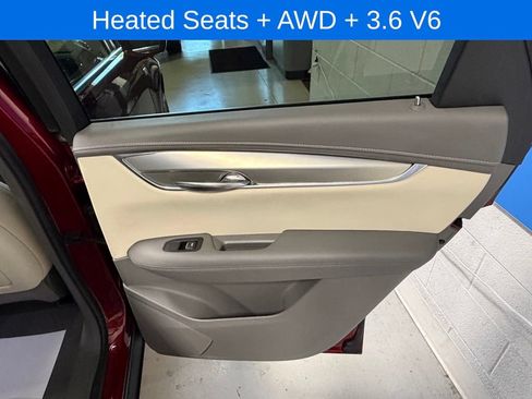 Used 2020 Cadillac XT5 Premium Luxury AWD/4WD image 17