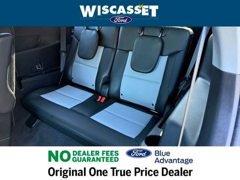 Certified 2022 Ford Explorer XLT w/ Equipment Group 202A image 8