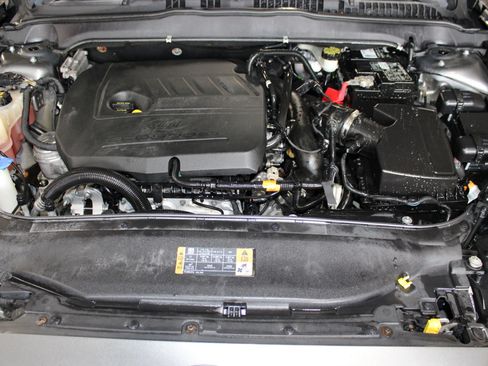 Used 2014 Ford Fusion SE FWD image 30