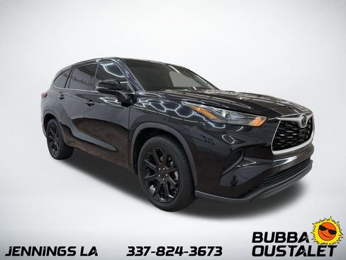 Used 2022 Toyota Highlander L FWD image 7