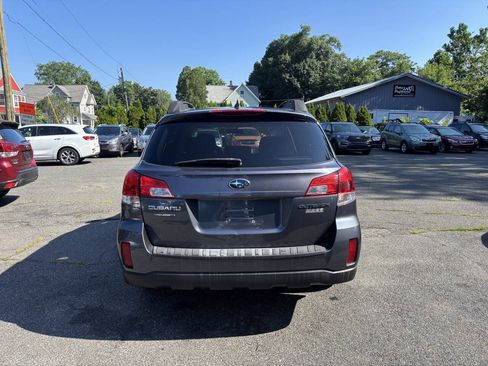 Used 2014 Subaru Outback 2.5i Premium AWD/4WD image 4