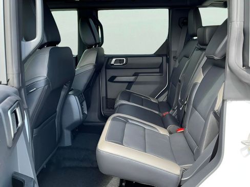 New 2026 Ford Bronco Outer Banks w/ Sasquatch Package AWD/4WD image 24