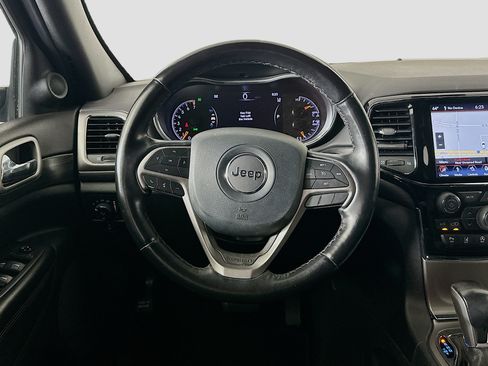 Used 2020 Jeep Grand Cherokee Altitude RWD image 18