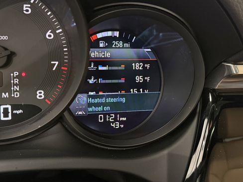 Certified 2025 Porsche Macan image 54