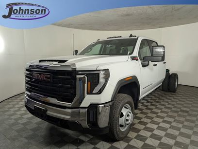 New 2026 GMC Sierra 3500 Pro w/ Convenience Package