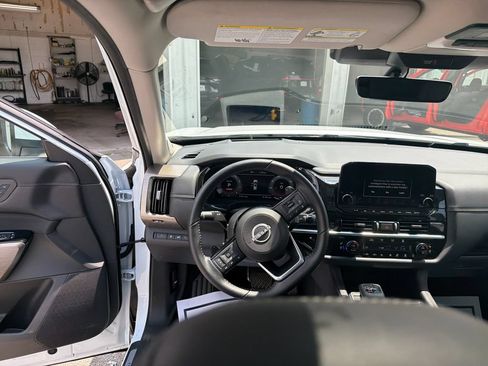Used 2025 Nissan Pathfinder Platinum w/ Cargo Package FWD image 16