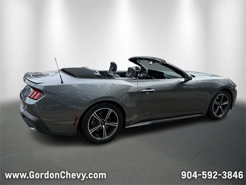 Used 2024 Ford Mustang Premium image 5