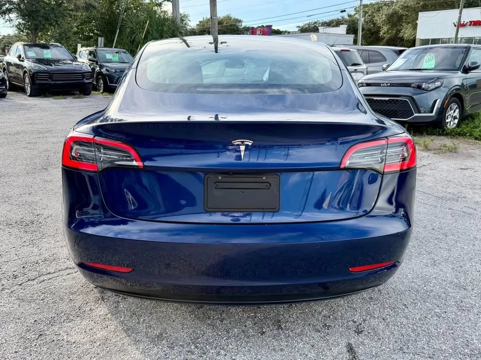 Used 2022 Tesla Model 3 RWD image 5