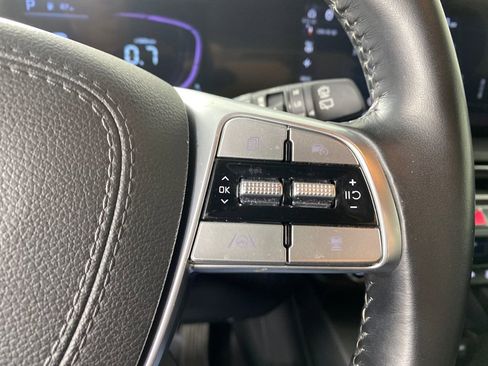 Used 2024 Kia Telluride LX image 15