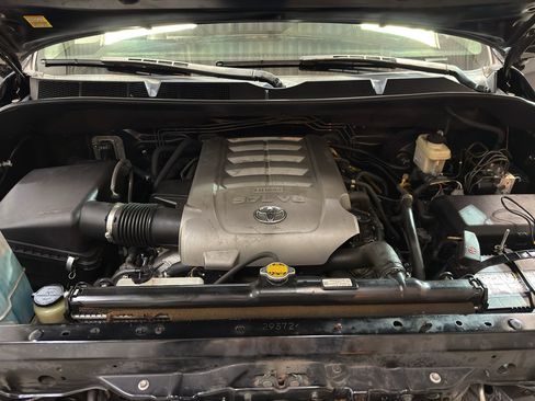 Used 2010 Toyota Tundra 2WD Double Cab image 28