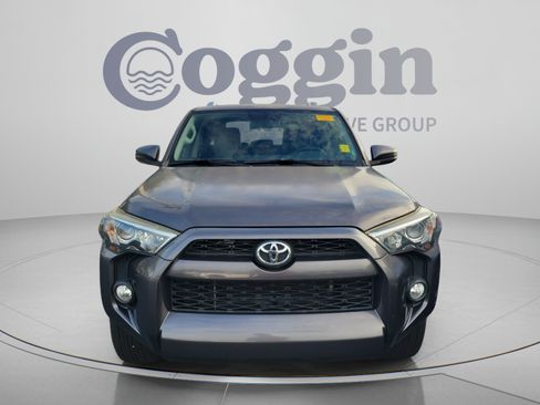 Used 2017 Toyota 4Runner SR5 RWD image 8