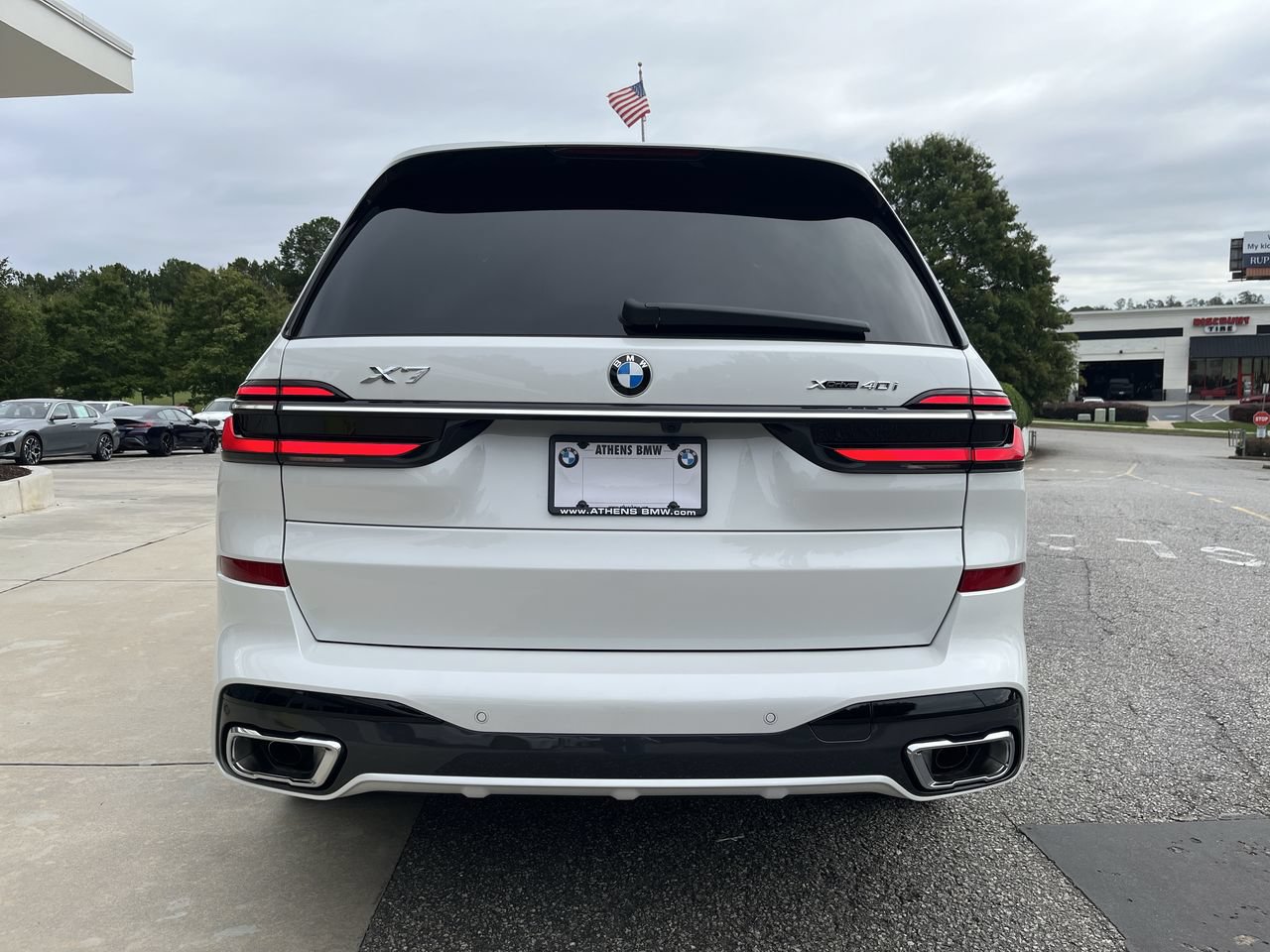 Used 2027 BMW X7 xDrive40i w/ M Sport Package AWD/4WD image 7