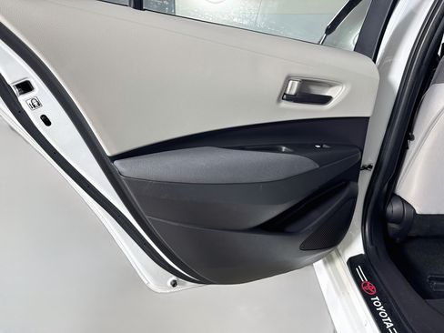 Used 2022 Toyota Corolla LE FWD image 26