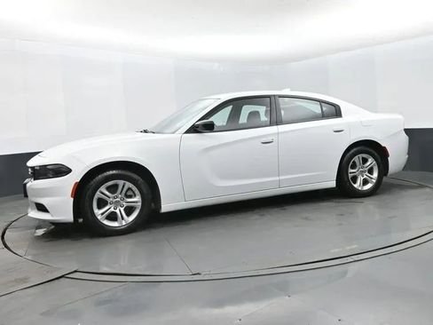 Used 2023 Dodge Charger SXT RWD image 5